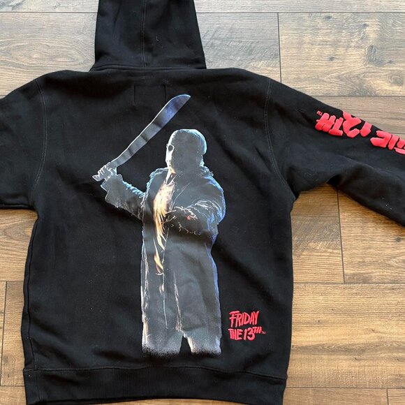 Shoe Palace x Friday The 13th Black Hooded Sweatshirt Jason Voorhees Size Large - Picture 4 of 14